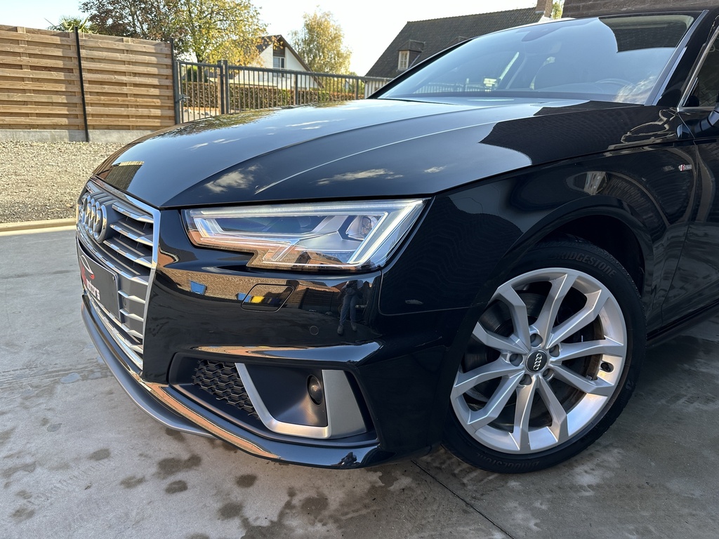 Audi a4 35TFSI - S-Line - Mild Hybrid - Virtual Cockpit